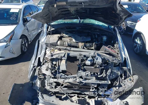 2017 Toyota Tacoma Trd Sport z USA, uszkodzony, nr VIN 3TMAZ5CN8HM032041